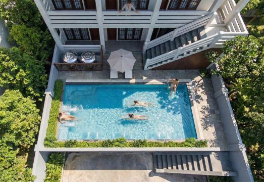 Tulip Elegant Riverside Vang Vieng