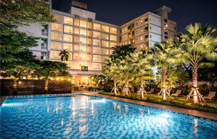 Sunday Platinum Suites