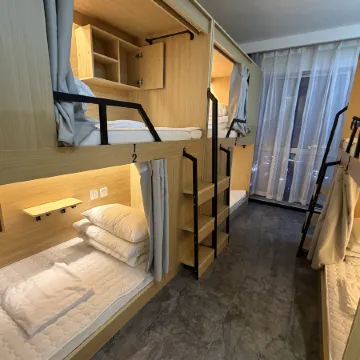 Warm Wind Home Female-Only Youth Hostel (Huangxing Square Metro Station Branch