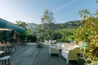 The Lodge Maribaya - พร้อมอาหารเช้า