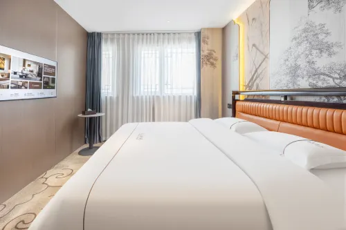 Viva Hotel (Beijing International Trade Sihui East Subway Station)