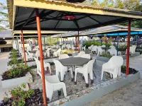 Rusty Rock Beach Resort & spa - Frühstück