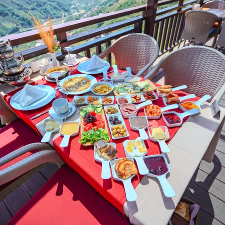Sera Lake Resort Hotel Spa & Aparts