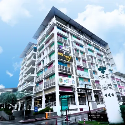 Smile Hotel Damansara Tropical Hotels near The Strand Mall