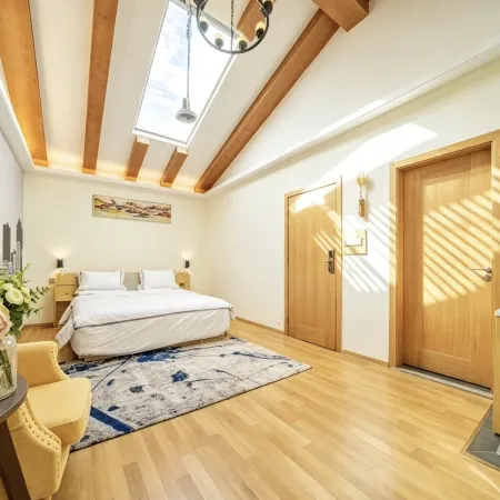 Dali Ruchu · Fangzai Scenic Apartment