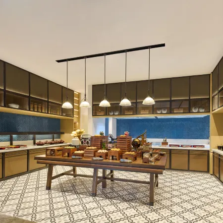 Four Points by Sheraton Guangzhou Changlong Wanbo Business District Отели рядом с достопримечательностью «Панью»