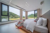 Tonglu Qimu Qiushan Homestay (OMG Heartbeat Park)