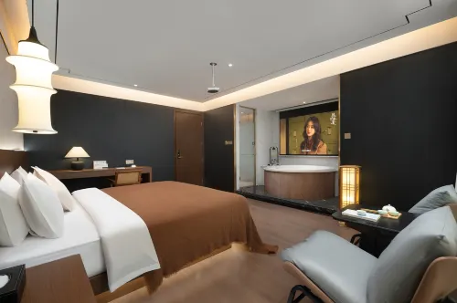 Shengshui Huakai Hotel (Mianyang Station 1958 Commercial Center) - موقف سيارات