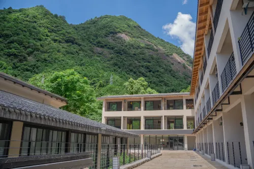Mystic Realm · Sanqing Retreat