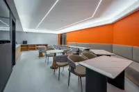 SleepX Yilin Hotel (Gucheng Yufeng Century Plaza) - พร้อมอาหารเช้า