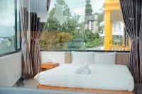 Bee Hill Hotel