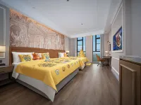 Vienna International Hotel (Qianjiang Lobster City & Art College)