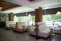 Astra Hotel