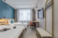 Aisu Hotel (Dongyu Night Market Songjiang East Road Subway Station)