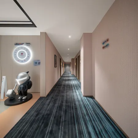 THUNDEROBOT E-Sports Hotel