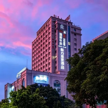 Charming Hotel