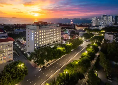 Zmax Hotel (Beihai Old Street Golden Beach Branch) Hotels in Beihai Old Street/Golden Beach