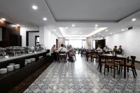 Luxe Paradise Premium Hotel Nguyen Khac Hieu - breakfast