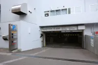 Dormy Inn Premium Otaru Natural Hot Spring(Reopening on August 1, 2026) - parcheggio
