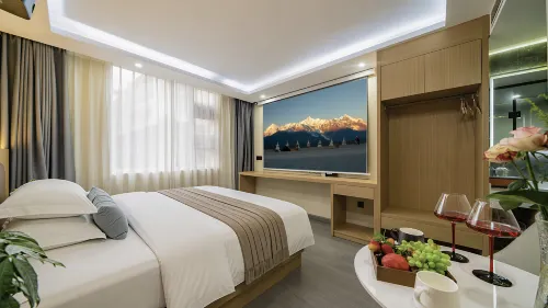 Ruisheng Panorama Smart Hotel (Lijiang Ancient Town Branch) - Esports