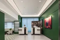 Mooring Manbo · Designer Hotel (Yichang Wuyi Square East Station) - 3-نجوم