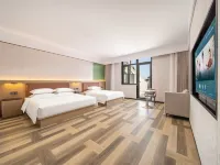 MEHOOD LESTIE Hotel (Luoyang Yingtianmen Luoyi Old Town) - parking