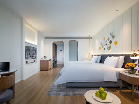 O.live Social Hotel (Zhangzhou Changtai Kaiyue Square) Отели рядом с достопримечательностью «Xiaohuang Mountain Scenic Area»