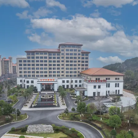 Yongxin QinLu FengYuan Hotel