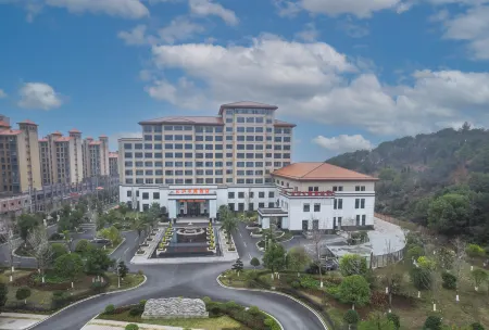 Yongxin QinLu FengYuan Hotel Отели рядом с достопримечательностью «Mao Zedong Former Residence (Northwest to Sanwan Travel Shopping Center)»