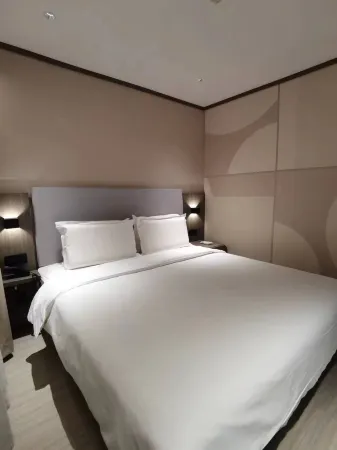 HanTing Hotel (Tianjin Tianta Subway Station) Отели рядом с достопримечательностью «Nankai University Element Institute (Weijin Road)»