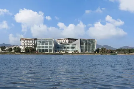 HAIXIA YOUTH CENTER Отели рядом с достопримечательностью «Langqi Island»