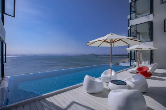 Moon'n Land Seaview INN