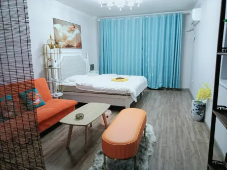 Qiyu Apartment (Changji Jianshe Road Snack Street Shop) Отели рядом с достопримечательностью «Changji University»