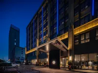 Lucky Hotel Hotels near Xi'an Railway Vocational and Technical College (New Campus)