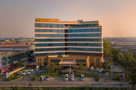 Mandarin Hotel Отели в г. Insein