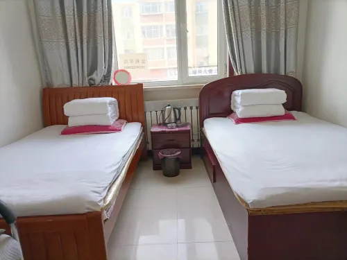 Yakeshi Qinranxuan Family Hotel - 2 stelle