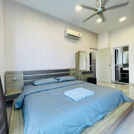 The Senai Garden Apartment Near Senai Airport&Jpo