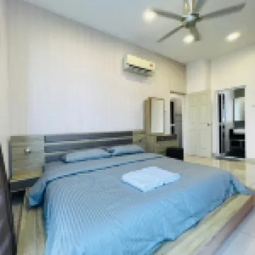 The Senai Garden Apartment Near Senai Airport&Jpo