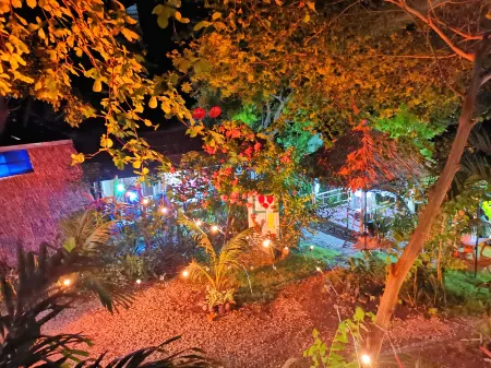 Stay N Save Hotel Отели в г. Остров Сумилон