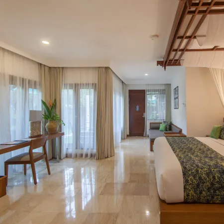Legian Beach Hotel