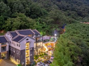 Lisu B&B (Laojunshan Yunjing Cableway Branch 1)