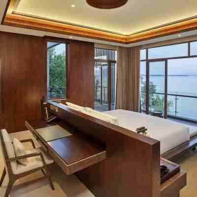Lushan West Sea Resort, Curio Collection by Hilton Rooms