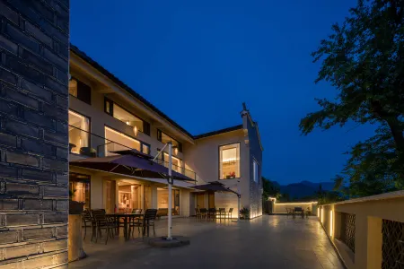 Jiuhua Mountain - No Tang Residential Accommodation (Jiuhua Mountain) Отели рядом с достопримечательностью «Taibai Academy»