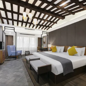 Pushe Smart Hotel (Changge Municipal Government Convention and Exhibition Center)