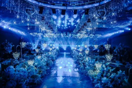 Huayin International Hotel Отели рядом с достопримечательностью «Hunan University of Science and Technology Gymnasium»