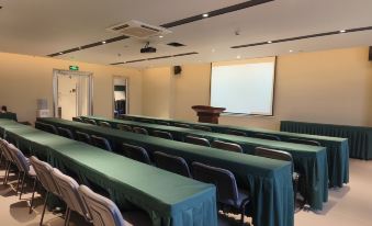 Homeinn Selected Hotel (Suining Central Avenue Wenxue North Road)