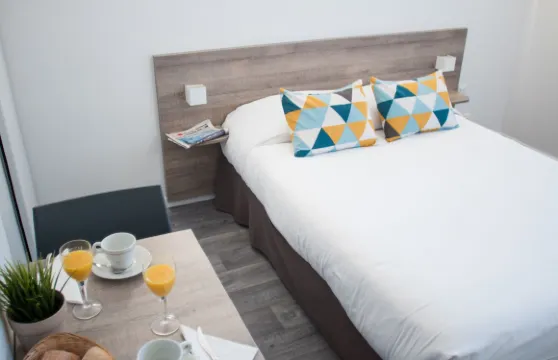 波爾多梅里尼亞克機場森蒂圖德公寓酒店