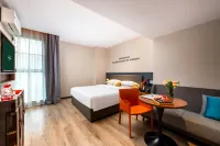 City Comfort Premier Hotel (Liuzhou Five Star Pedestrian Street Qingyun Minsheng Market) Hotels in Chengzhong District