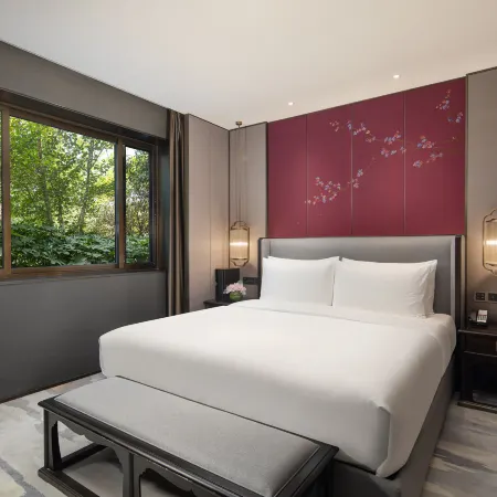 HUALUXE Hotels and Resorts XI'AN TANGHUA