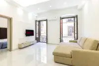 HH Corso Vittorio Emanuele II - n.117 - Balcony